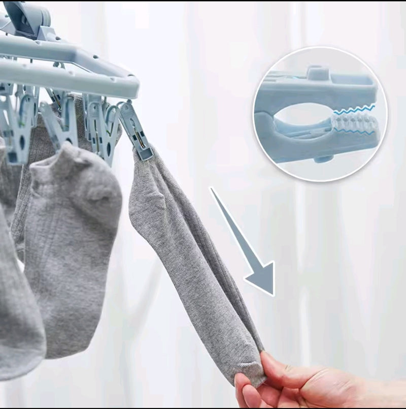 Multifunctional, Foldable and Space-Saving Laundry Hanger (32 pegs) | Plastic and Rotating Hanging Drying Rack