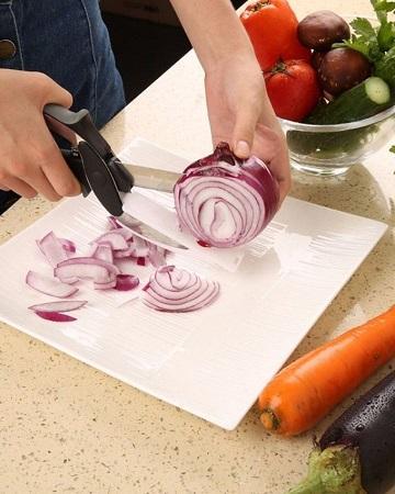 2-in-1 Smart Cutter  Stainless Steel Knife with Cutting Board